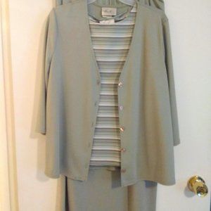 Skirt/blouse and jacket